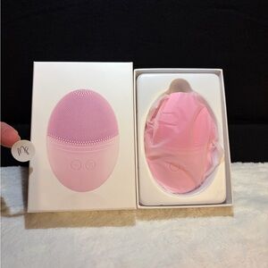 Gentle Pink Facial Cleansing Brush